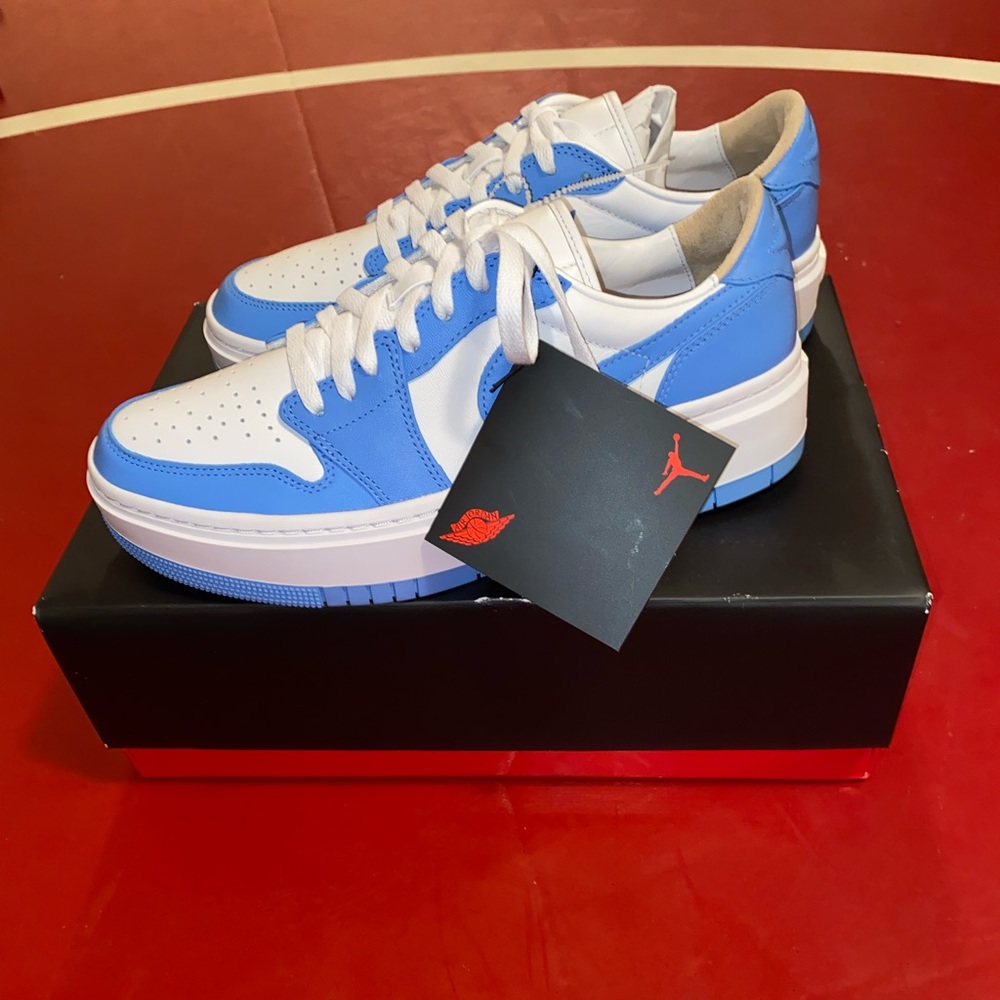 W air jordan low se size 10.5 Women’s